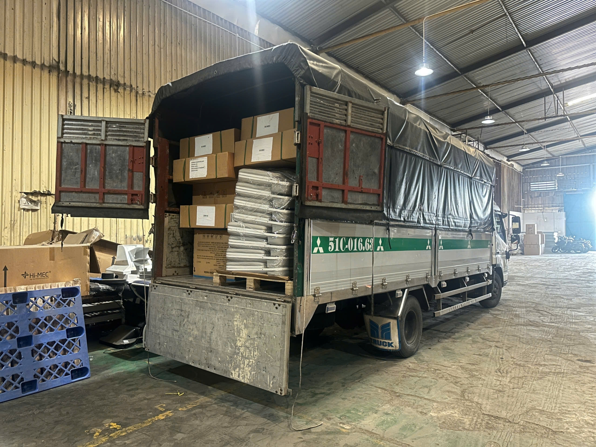 Dịch vụ thuê xe tải chở hàng tại TPHCM