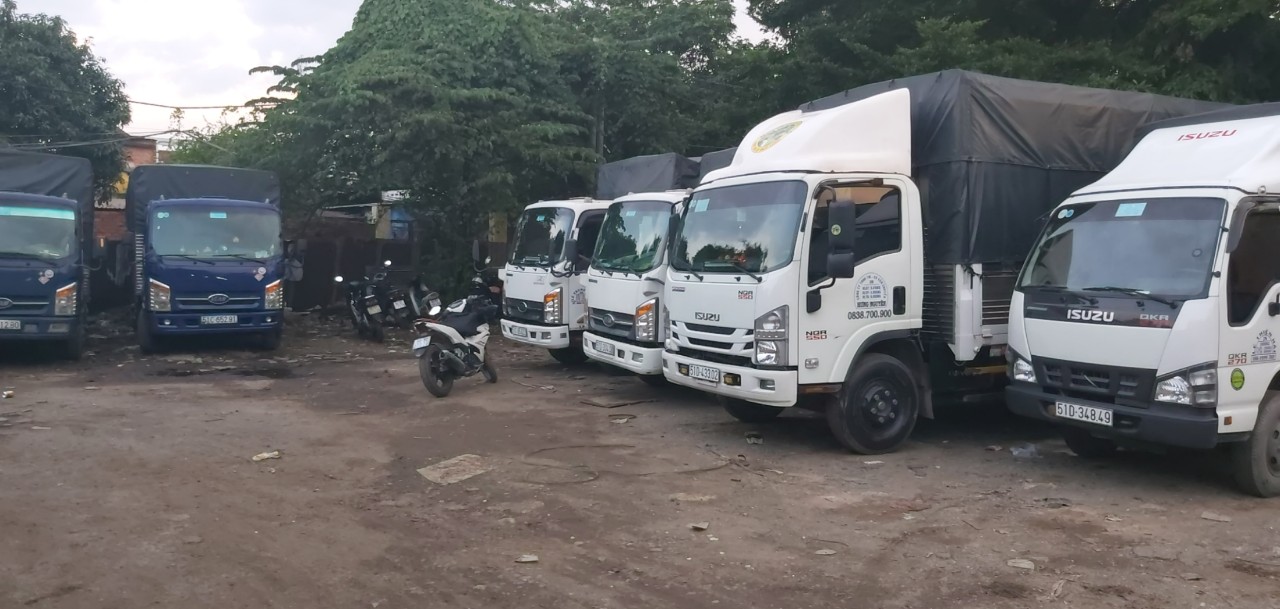 ĐỘI XE TẢI PHỤC VỤ TẠI CÁC QUẬN NỘI ĐÔ TPCM